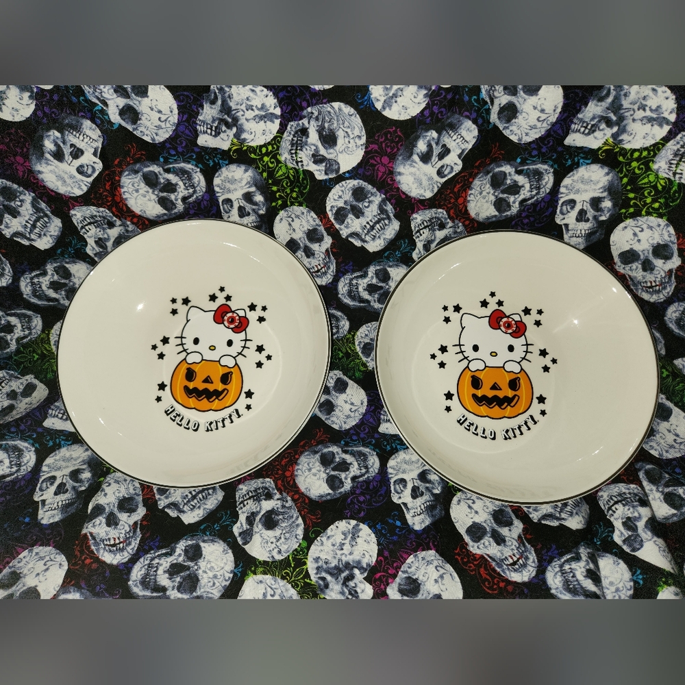 Sanrio Hello Kitty Halloween bowls NEW
